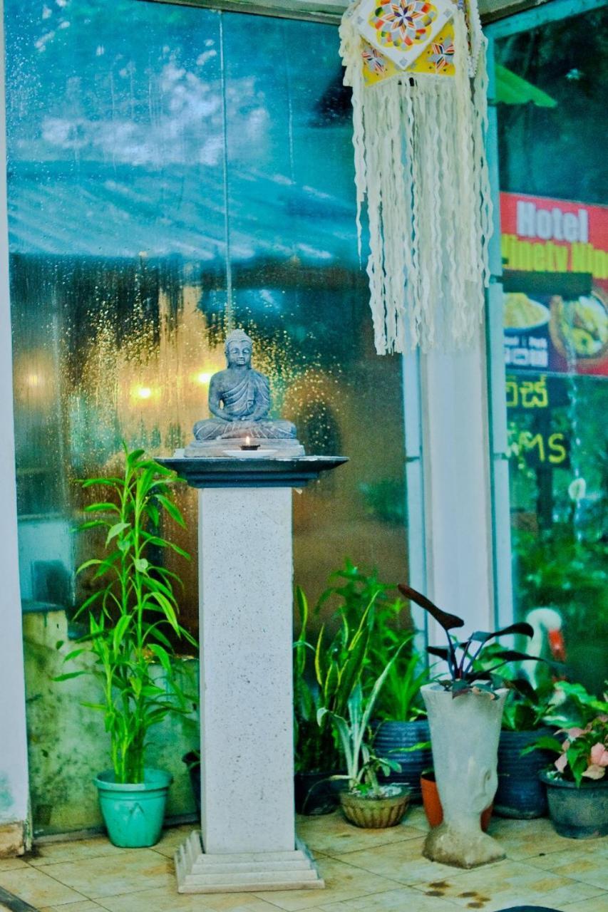 Ninety Nine Grand Hotel Badulla Eksteriør billede